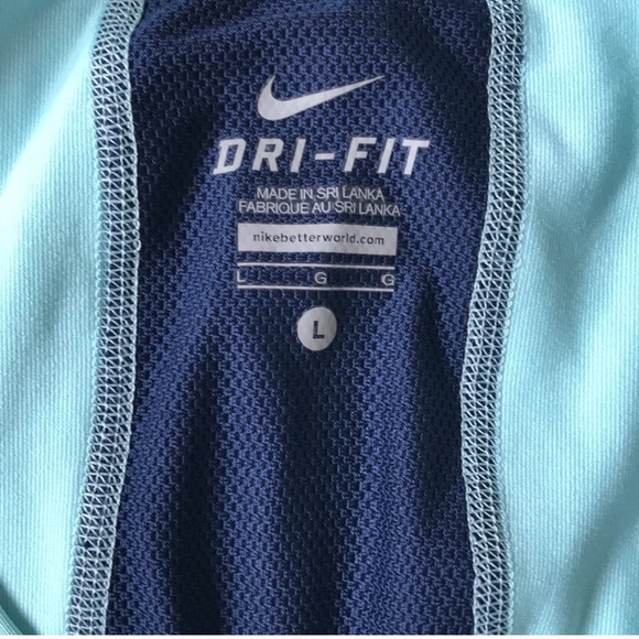 Nike dri-fit top - Picture 3 of 4